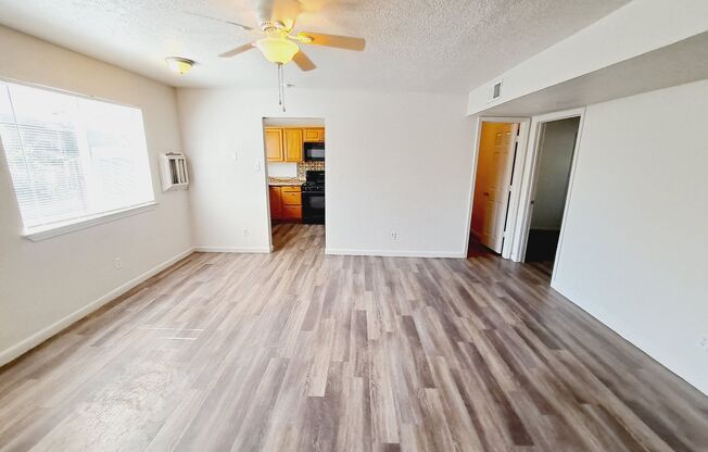 4 beds, 1.5 baths, 1,200 sqft, $1,700, Unit UNit B