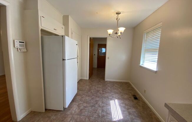 3 beds, 2 baths, $2,100