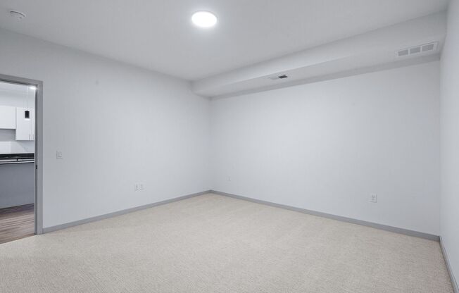 1 bed, 1 bath, 857 sqft, $1,625, Unit 318