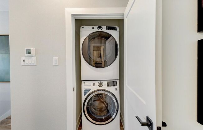 3 beds, 2 baths, 1,148 sqft, $1,750, Unit 4609 Pantheon Way