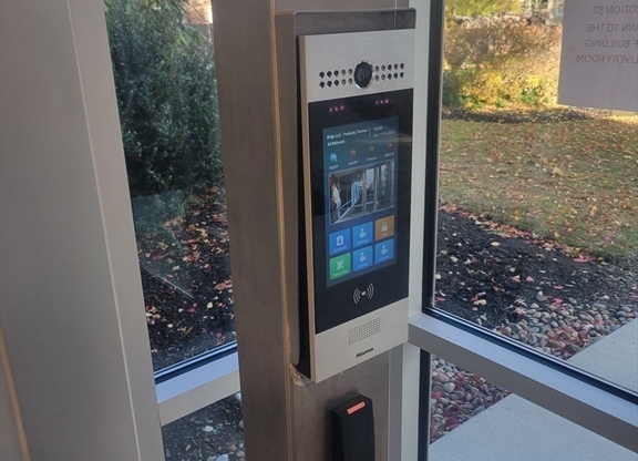 1 bed, 1 bath, 745 sqft, $3,000, Unit 32