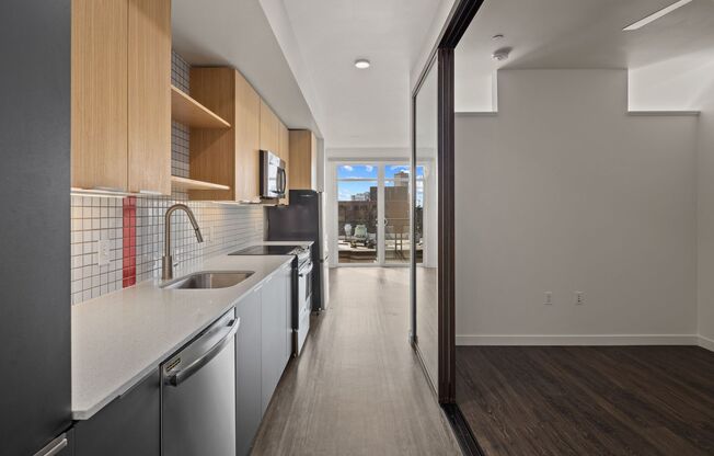 1 bed, 1 bath, 565 sqft, $1,965, Unit 505