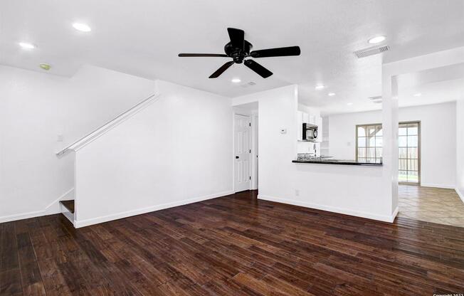10110 AMBER FLORA DR