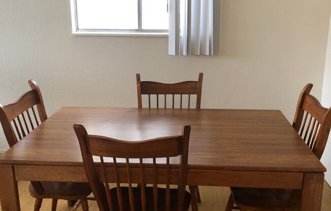 2 beds, 1 bath, 796 sqft, $1,150, Unit 222