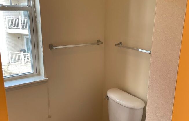 2 beds, 2 baths, 1,223 sqft, $1,710, Unit 929-209