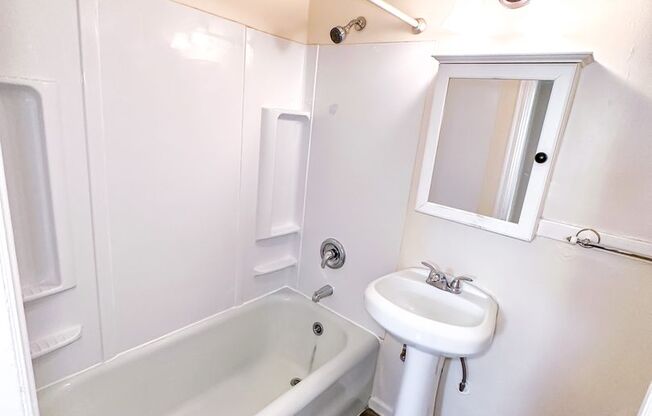 Studio, 1 bath, 365 sqft, $1,295, Unit 312