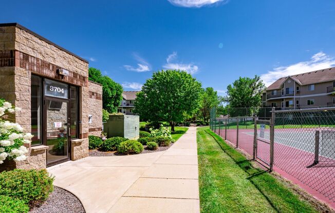 2 beds, 2 baths, 1,031 sqft, $1,425, Unit 3700112