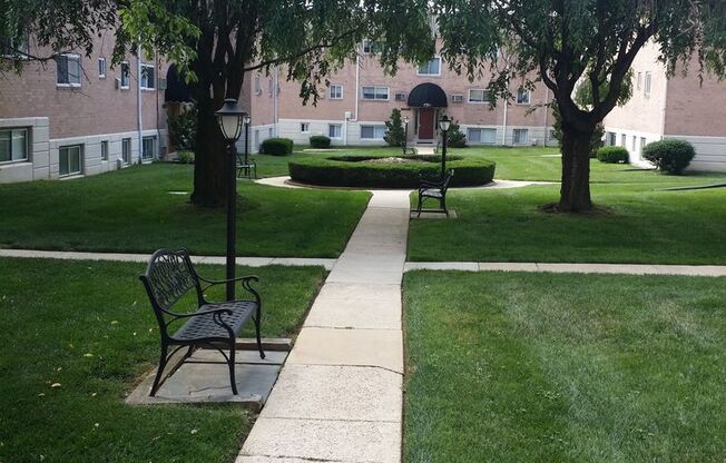 1 bed, 1 bath, 734 sqft, $1,425, Unit K03