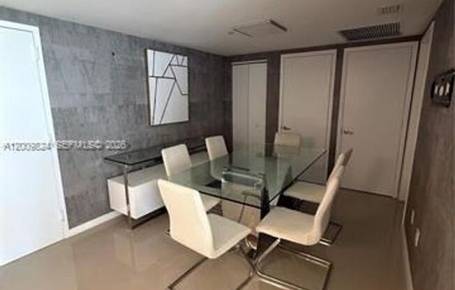 2 beds, 2 baths, 1,325 sqft, $5,000, Unit 465 Brickell Ave # 619
