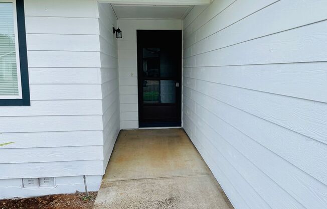 Wonderful South Salem Home in great neighborhood.