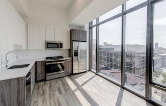 1120 W RANDOLPH ST