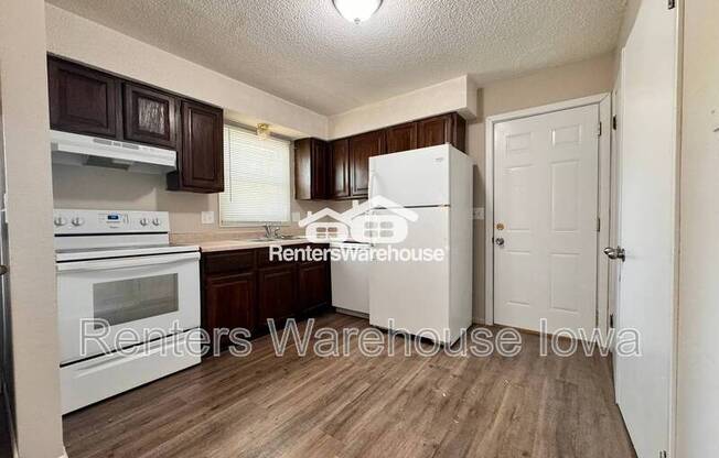 910 SE 10 ST