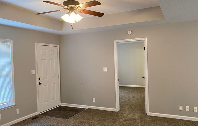 Newly Remodeled! 3Bdr/2Ba Home