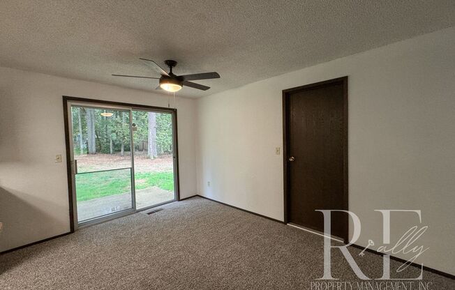 3 beds, 1 bath, $2,250