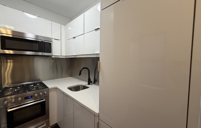 Studio, 1 bath, $3,995, Unit 15