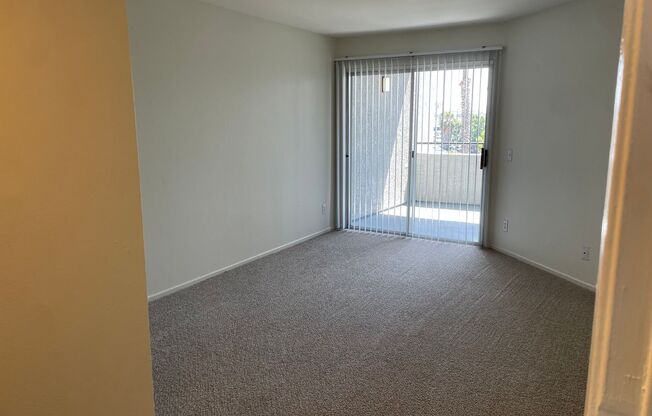 2 beds, 2 baths, 1,013 sqft, $3,040, Unit D-325