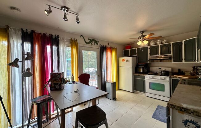 Biggest back yard around! 4BR, 2 car garage, 2 living spaces! (Gorham)