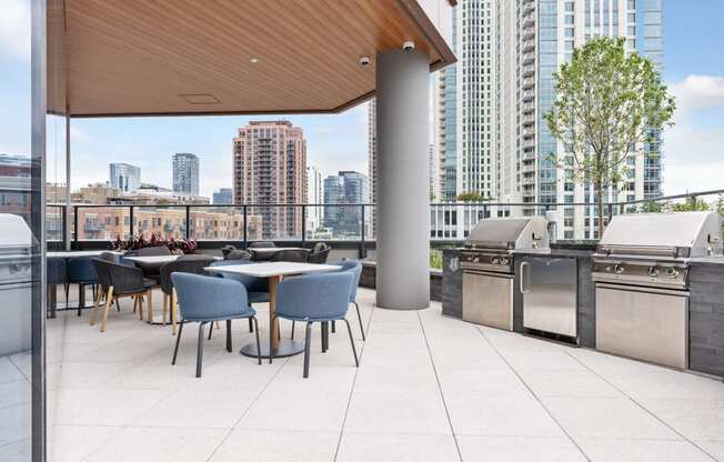 outdoor grills at Cassidy on Canal, Illinois, 60606