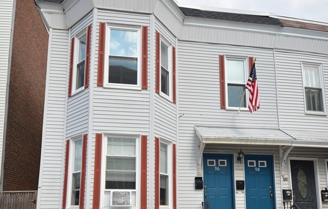 98 EMERSON ST