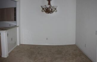 231 NE 28th Ave #102