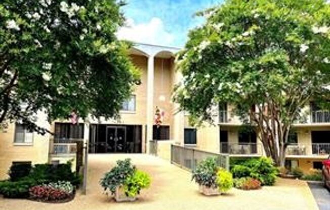 Beautiful 2BR 2BA top floor condo located across from Montgomery Mall