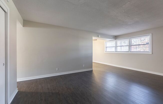 2 beds, 1.5 baths, 1,100 sqft, $1,195, Unit #120
