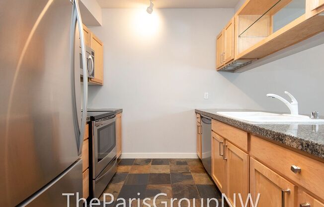 1 bed, 1 bath, $2,300