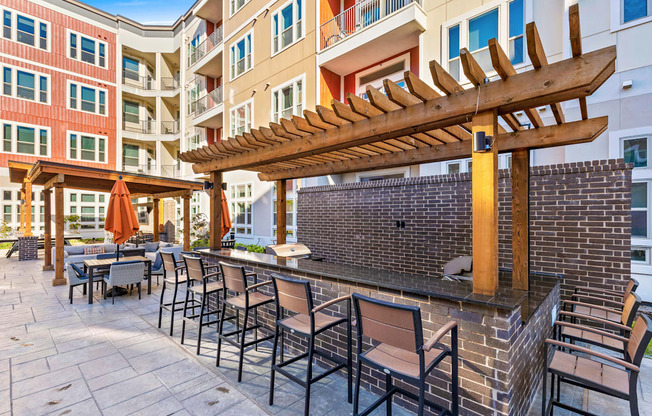 Waterford Market Apartments Outdoor Grill and Seating Frisco Texas Apartments for rent