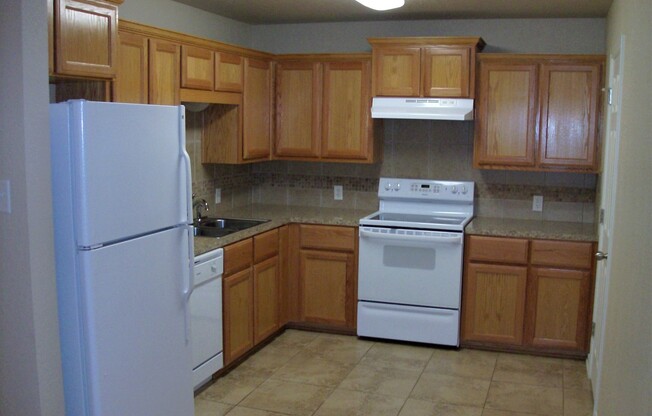 3 beds, 2 baths, $1,250