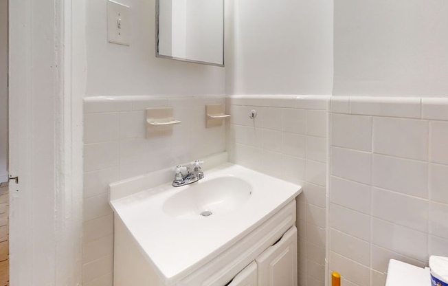 Studio, 1 bath, 350 sqft, $3,570, Unit 13FR