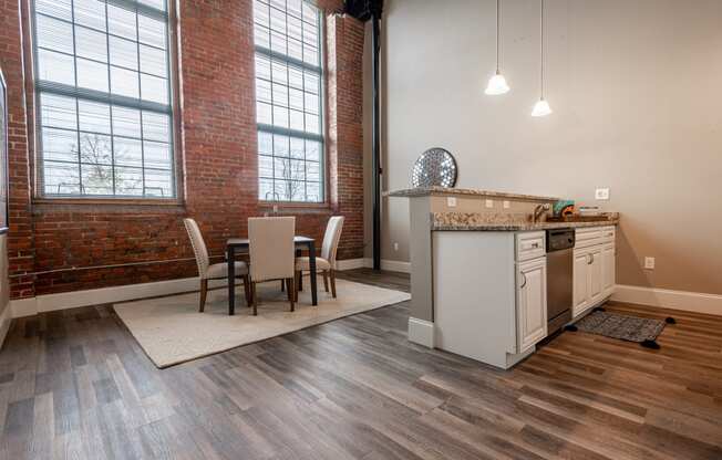 apartment for rent, Pawtucket, Boston, Providence, 1 bedroom, 2 bedroom, 3 bedroom, luxury apartment, pet friendly, open floorplan, gourmet kitchen, oversized windows