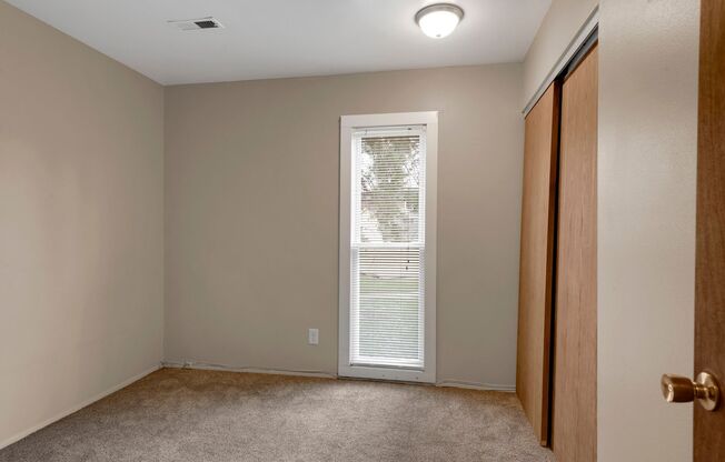 3 beds, 2 baths, 1,026 sqft, $1,450