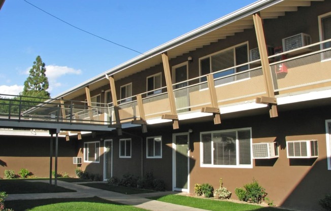 Towne Centre at Orange Apartment Homes in California near Anaheim featuring one bedroom, two bedroom and three bedroom apartments.