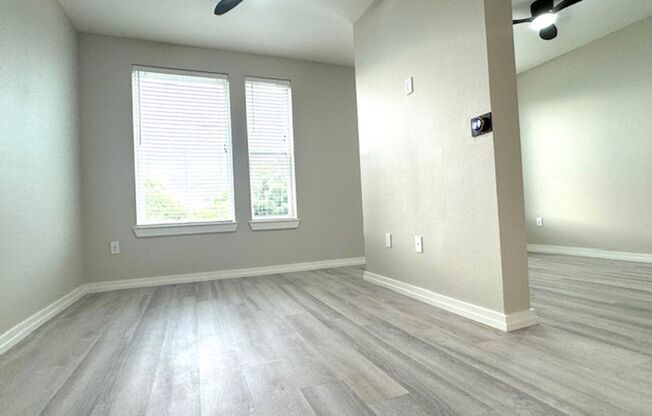 Luxurious Penthouse Studio condo at Zilker