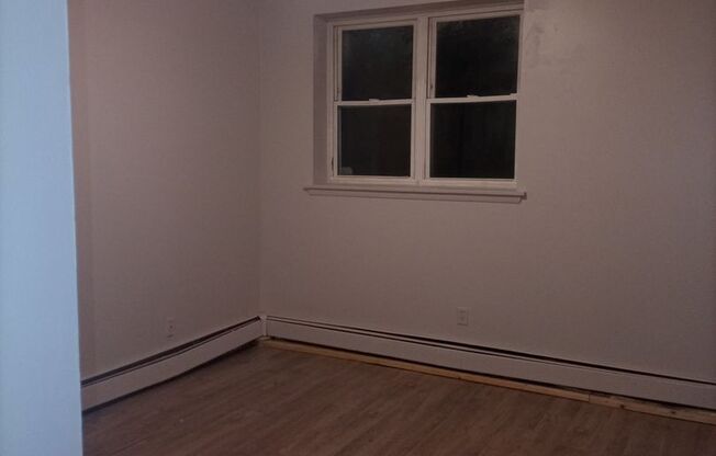 1 bed, 1 bath, 550 sqft, $1,200, Unit 115