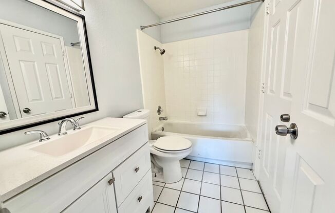 2 beds, 1.5 baths, 958 sqft, $2,000, Unit Condo