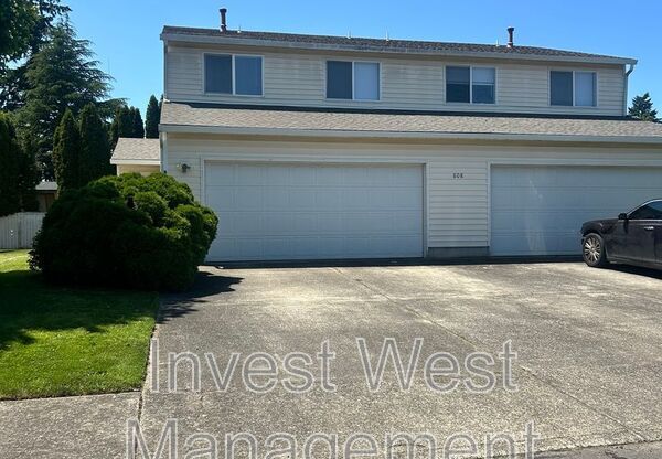 808 NE 163 AVE