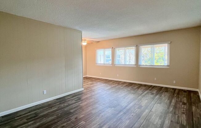 Pacific Breeze Apartments