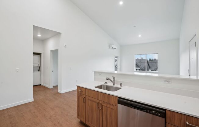 1 bed, 1 bath, 772 sqft, $1,599, Unit 79