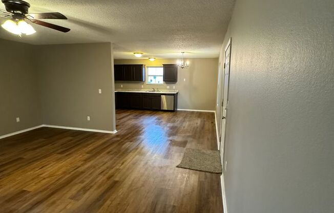 3 beds, 2 baths, $1,495