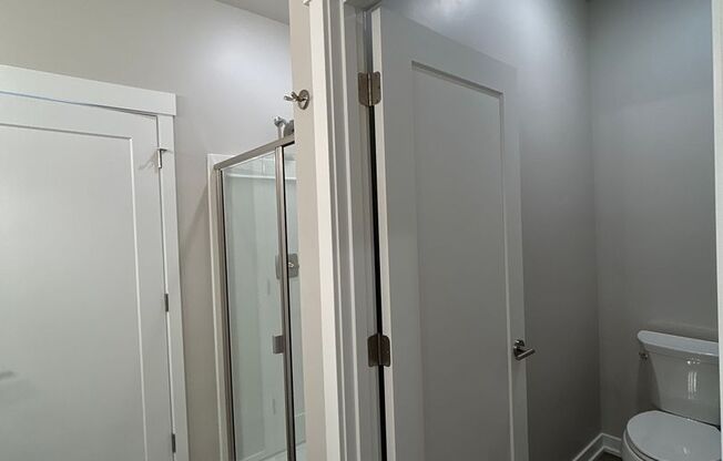 2 beds, 2 baths, 1,089 sqft, $2,295, Unit SFR 927 - 20689