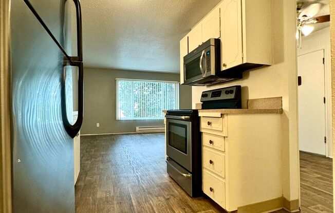 1 bed, 1 bath, 650 sqft, $1,299, Unit 28