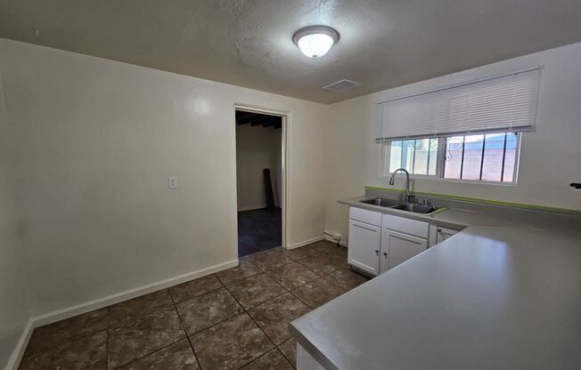 3 beds, 2 baths, $1,550