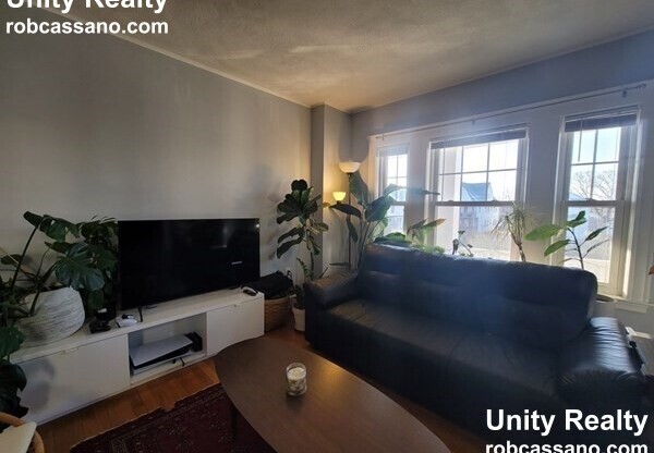 1112 FELLSWAY