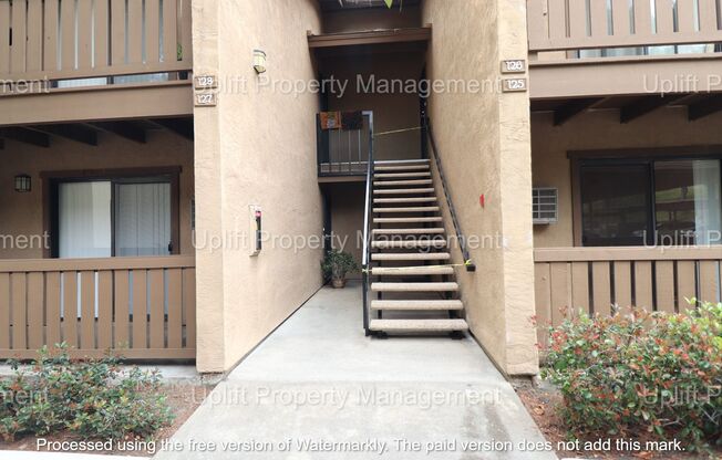 1 Bed 1 Bath downstairs unit Available NOW!! MOVE IN SPECIAL~$400 OFF FIRST MONTH'S RENT!