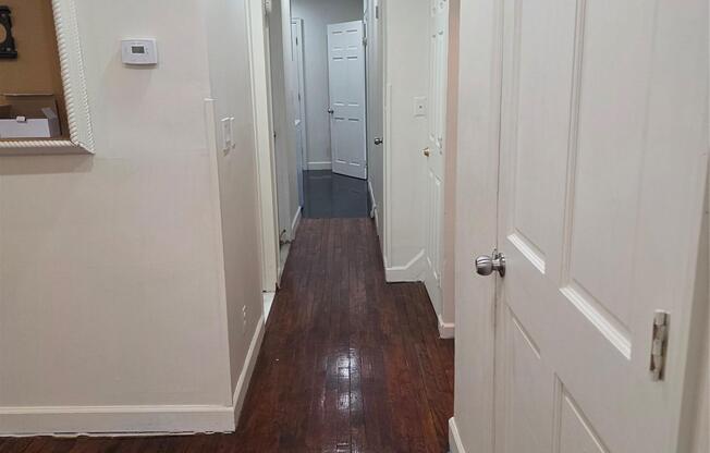 301 WYONA ST