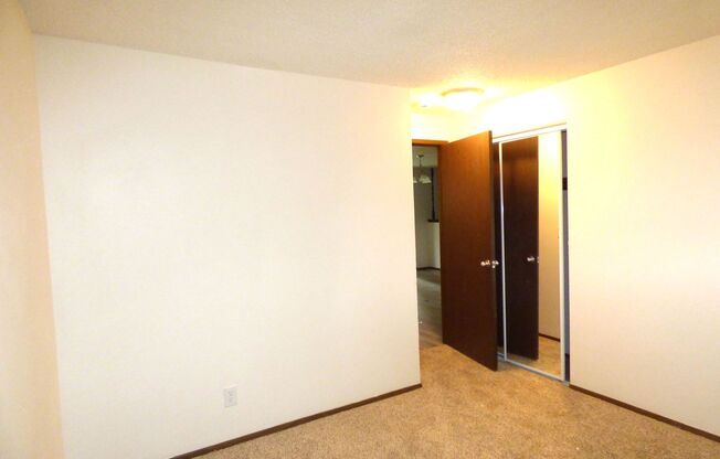 Rent Special: 1/2 Off April's Rent!!