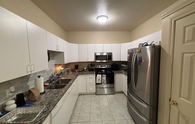 112-114 Honey Bee Drive