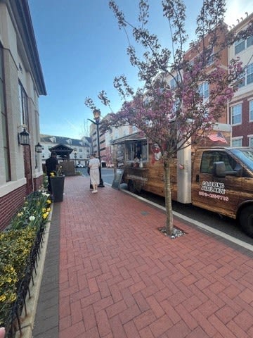 Food truck event at Harbor Pointe apartments in Bayonne, NJ