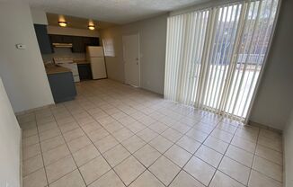 2 beds, 1 bath, 800 sqft, $850, Unit 2